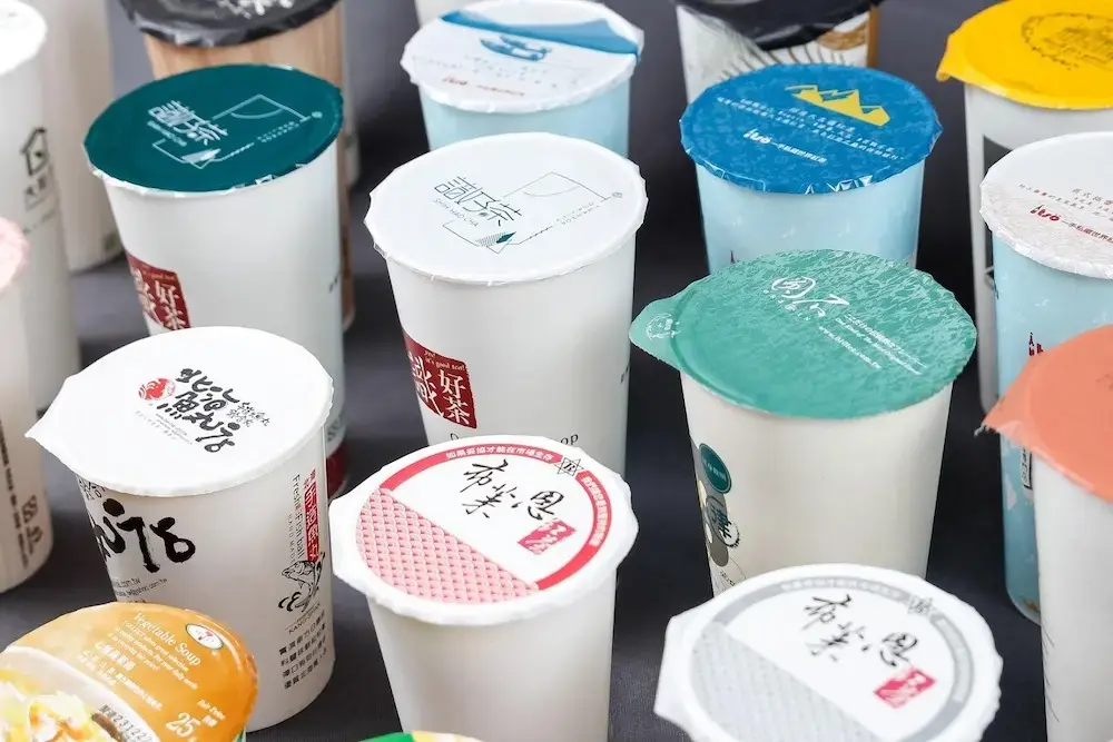Minuman Dengan Seal Cup