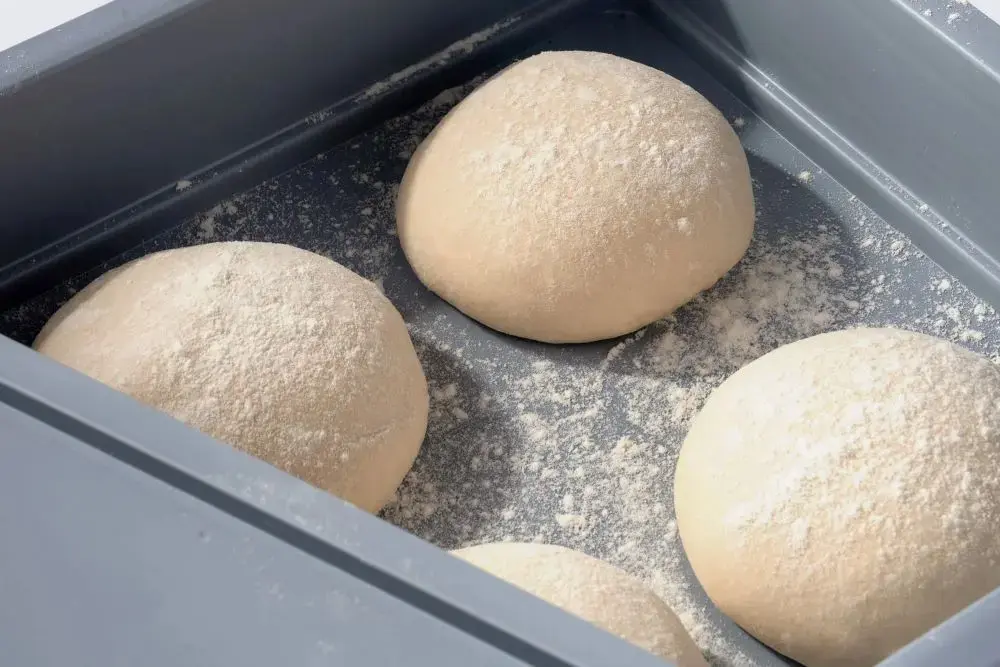 Adonan Roti On Tray