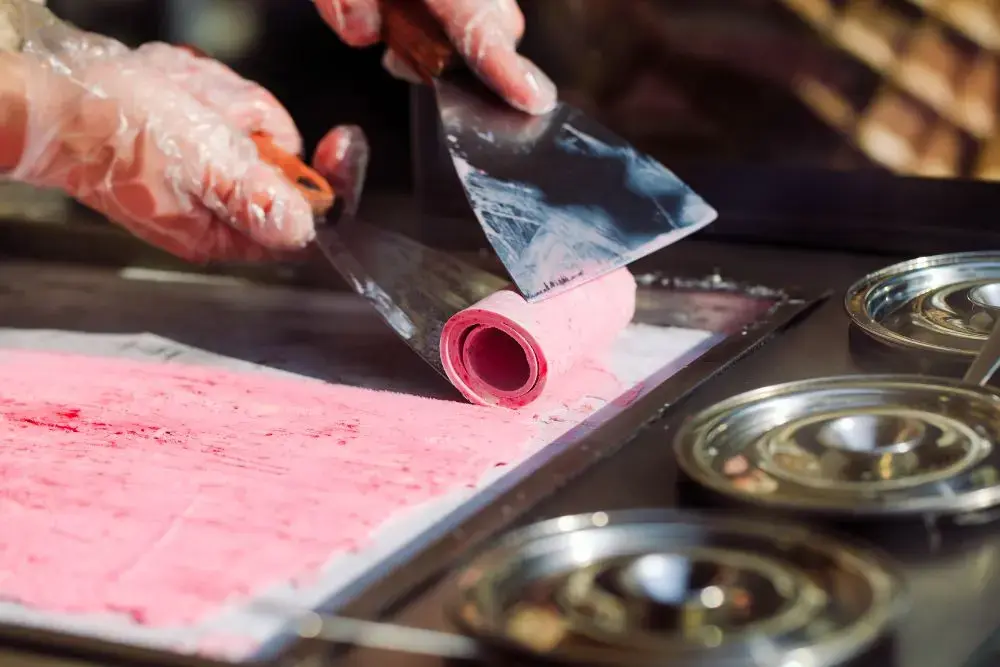 Membuat Ice Cream Roll