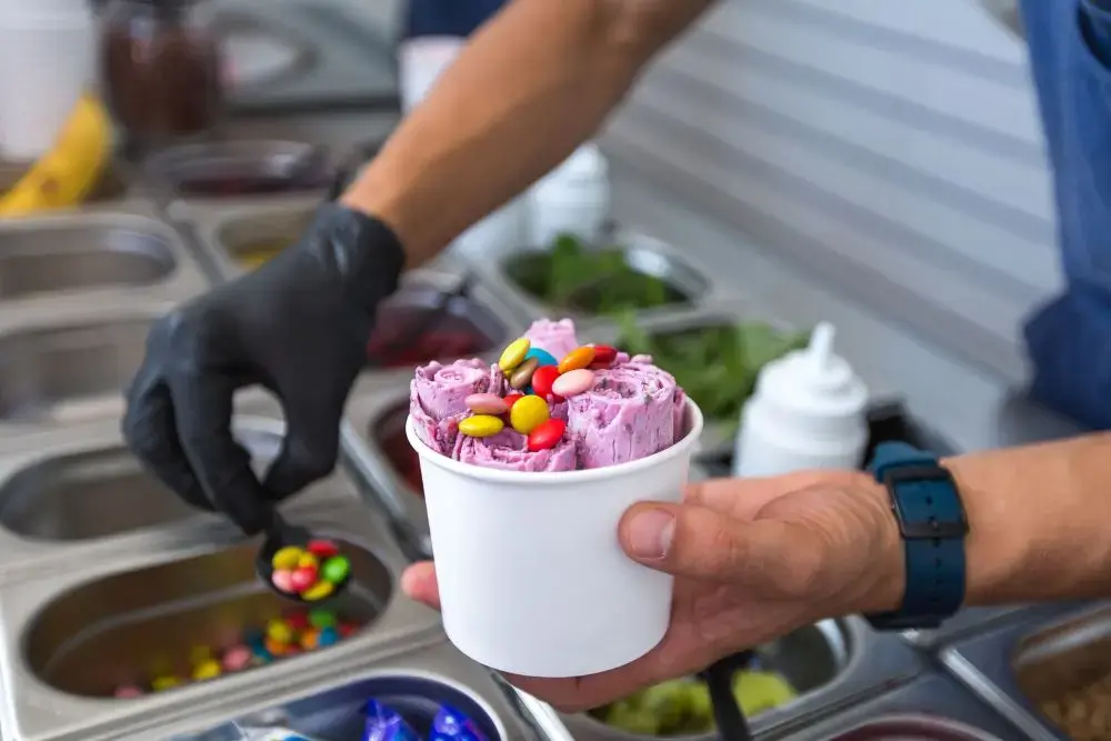 Mempersialkan Es Krim Roll